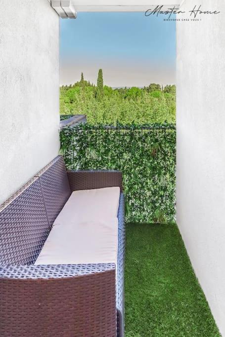 Gout De Luxe A Narbonne T3 Climatise, Spa, Parking エクステリア 写真